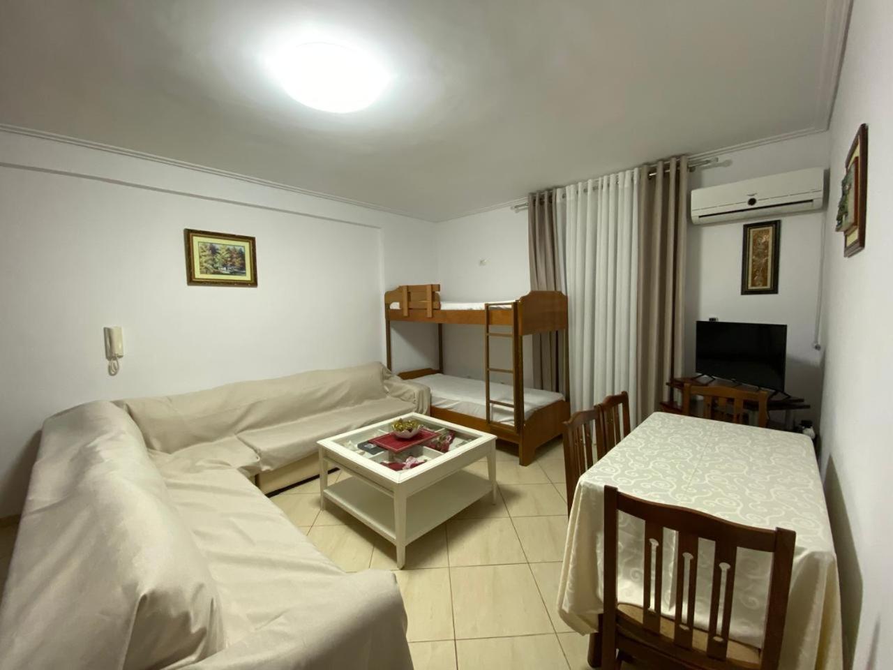 Olive Tree Apartment ساراندا المظهر الخارجي الصورة