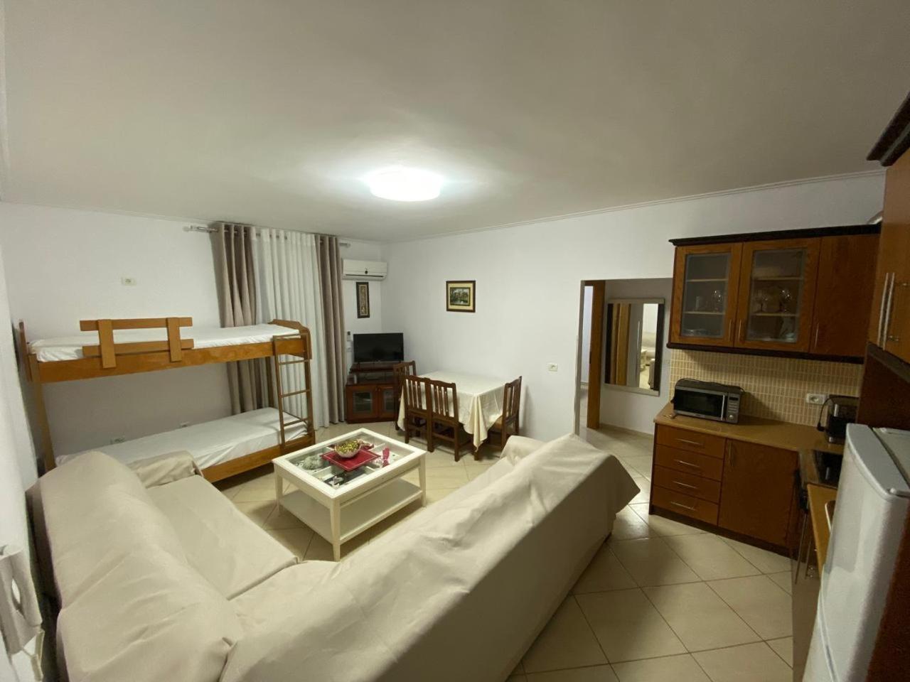 Olive Tree Apartment ساراندا المظهر الخارجي الصورة