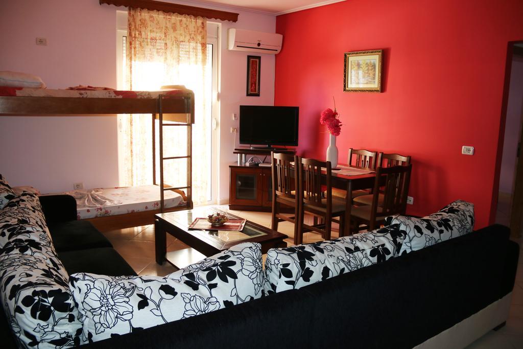 Olive Tree Apartment ساراندا المظهر الخارجي الصورة